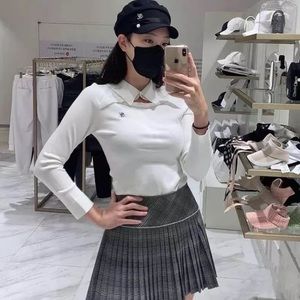 NWT Fairliar hollow lapel ladies knit sweater (golf clothing)